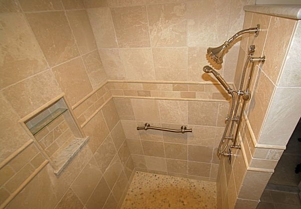 Six Facts to Know About Walk-in Showers Without Doors